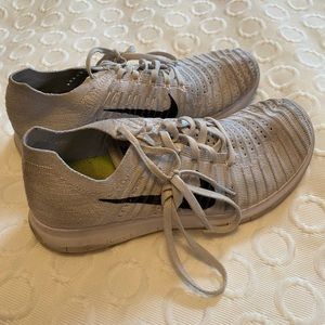 Nike fly knit running shoes